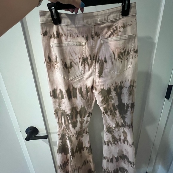 Free People wide leg tie-dye pants! - Picture 4 of 4